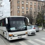 Transportuesit e Podujevës zbarkojnë para Komunës së Prishtinës