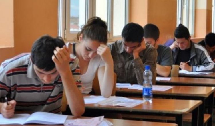auto_matura_1489820520-16569761527754340-752x440-1