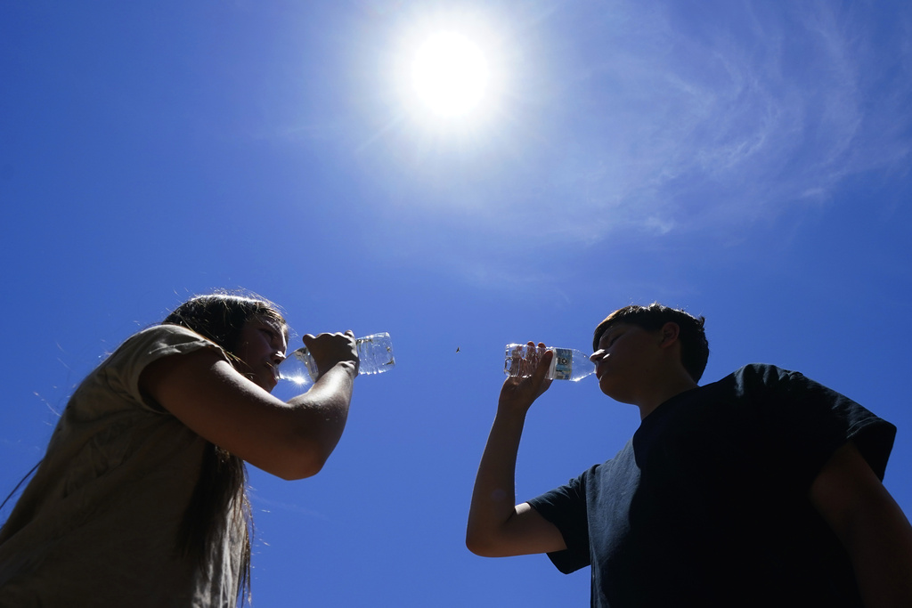 temperatura-te-larta-vera-nxehtesi-dielli-uji