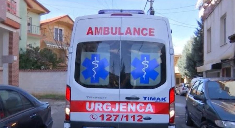 -900-0-1725088129xambulanca-tirane-876