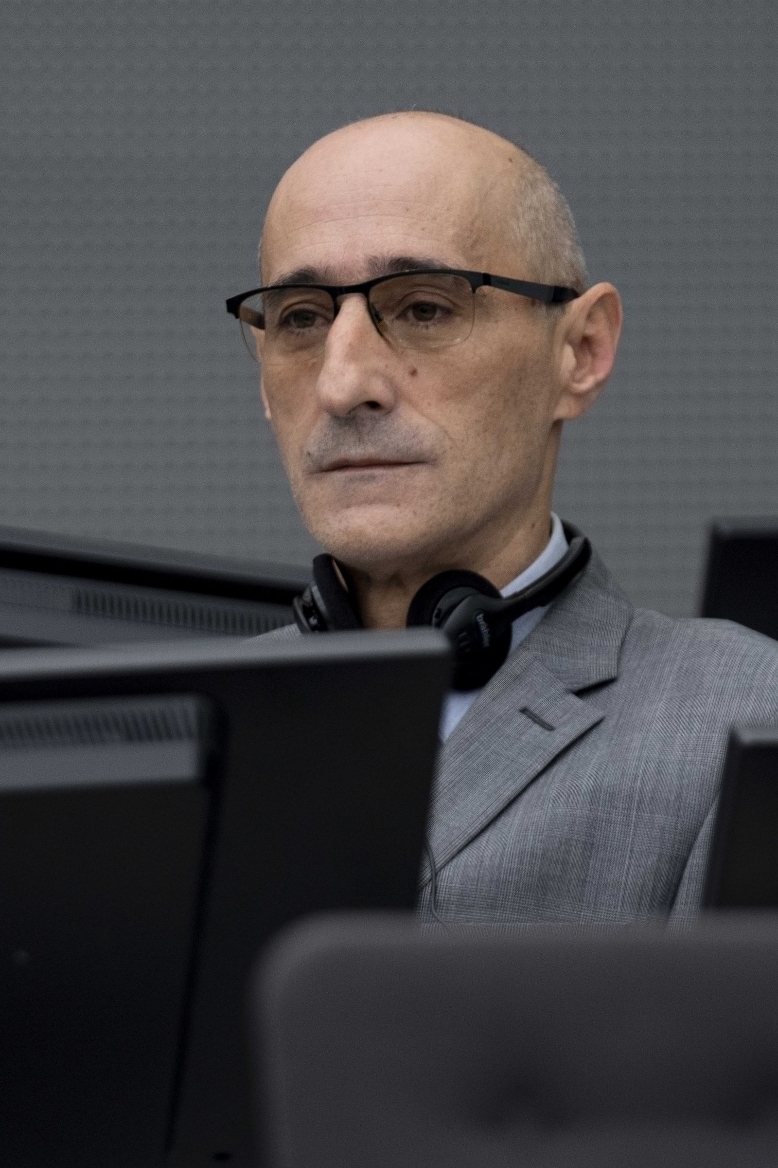 rebellenleider-salih-mustafa-vrijdag-in-het-kosovotribunaal-in
